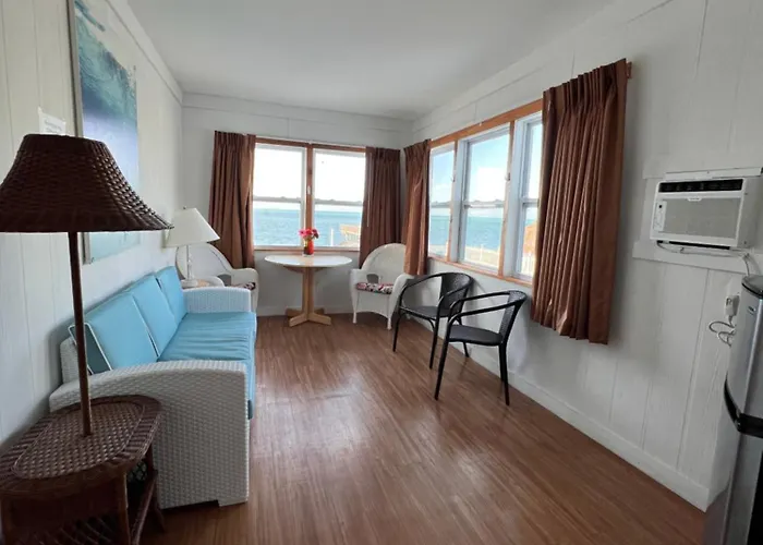 Buccaneer Quarters And Suites