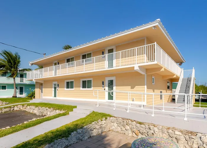 Skipjack Resort & Marina